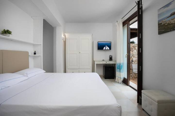 Location de vacances pour 2 personnes, avec vue et jardin à Arzachena - 3