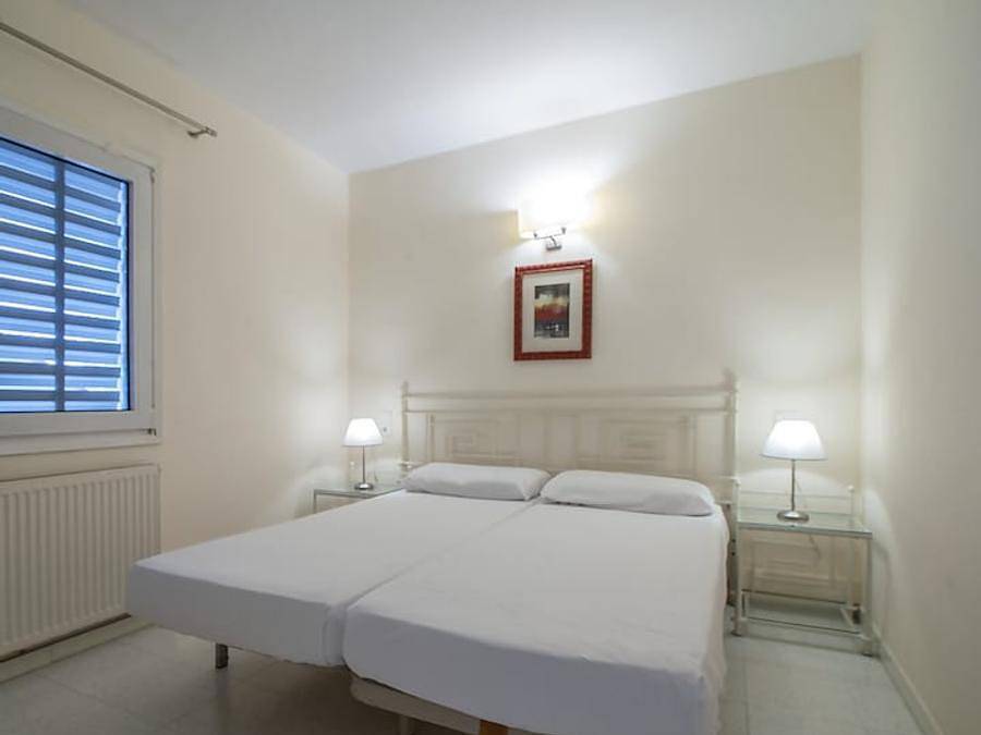 Pierre & Vacances Résidence Empuriabrava Maurici Park - Appartement 3 personnes - Appartement 1 chambre - 2 adultes + 1 enfant (- 12 ans) ou 3 adultes - Economique in Empuriabrava, Haut-Ampurdan