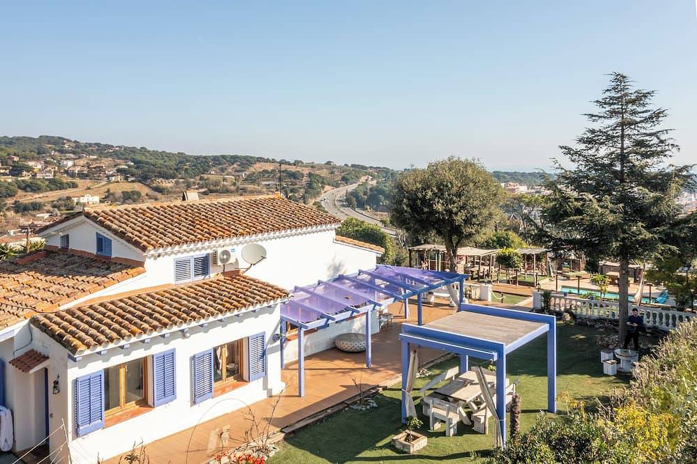 Villa Carrasca: Lujo Montañoso con Vista al Mar, Piscina y Bbq in Arenys de Munt, Costa del Maresme