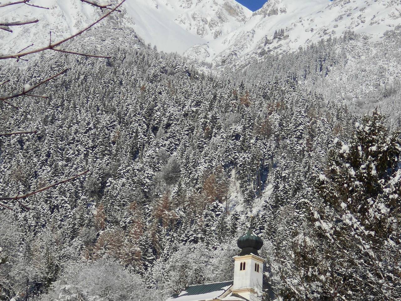 Ganze Ferienwohnung, Gästehaus Sonnenheim - Doppelbettzimmer mit Dusche und Wc 2 in Thaur, Innsbruck Land