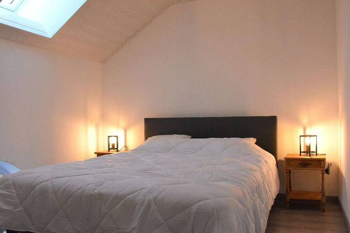 Location de vacances pour 9 personnes, avec jardin à Beauraing - 2