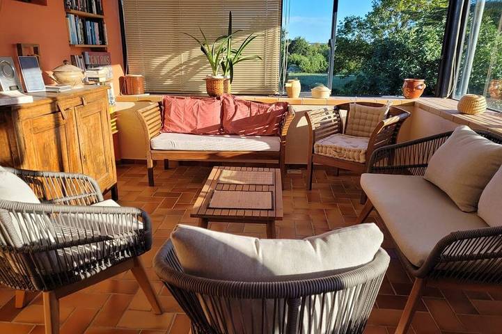 Gîte pour 9 personnes, avec jardin à Lussas - 2