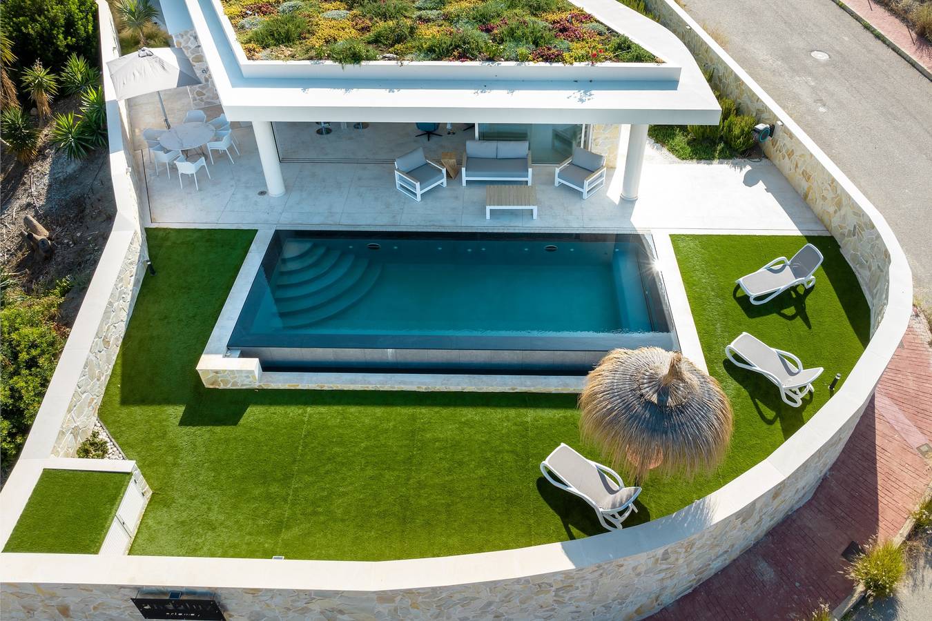Villa 'Exclusive Too' met Zwembad, Terras & Wi-Fi in Torrox Costa, Torrox