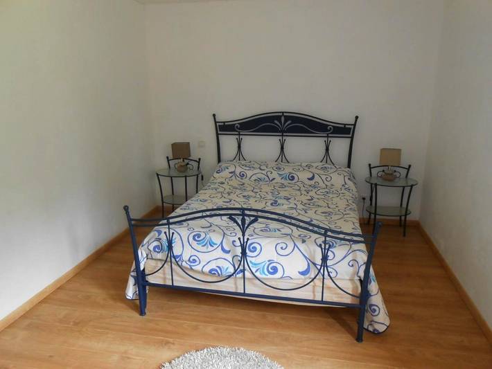 Location de vacances pour 8 personnes, avec terrasse ainsi que jardin et vue à Saint-Jean-le-Vieux - 3