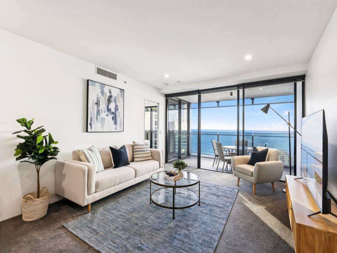 Ganze Wohnung, Circle on Cavill Luxe 2-Bed with Views & Pool in Surfers Paradise, Queensland