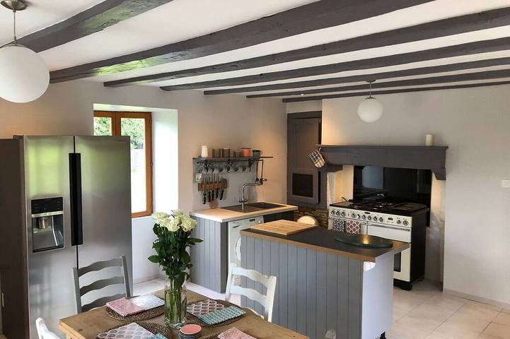 Location de vacances pour 4 personnes, avec Terrasse et Jardin à Bussière-Poitevine