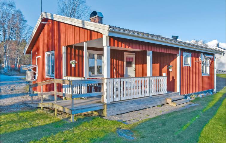 Ferienhaus für 6 Personen, mit Terrasse und Seeblick in Tanum