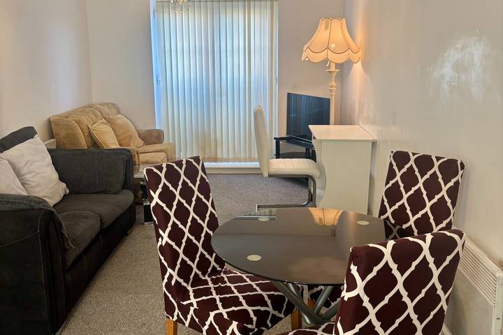 Appartement de vacances entier, 2 Bed Wolverhampton Apartment-Sleeps 5 in Wolverhampton, Région de Birmingham
