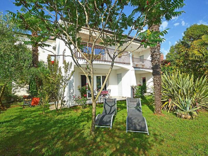 Ferienwohnung für 4 Personen, mit Terrasse und Garten in Umag - 2