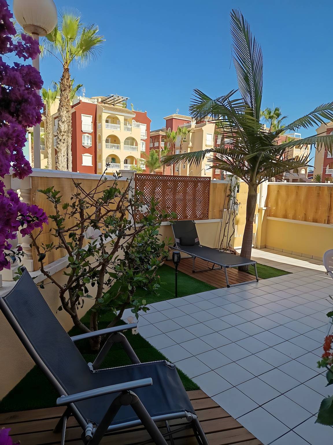 Ganze Wohnung, Apartment 'Puerto Marina Bajo' mit Gemeinschaftspool, Wlan und Klimaanlage in Pueblo Patricia, Los Alcázares
