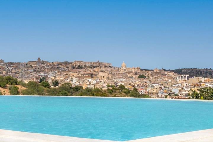 Chambre d’hôte pour 2 personnes, avec jardin ainsi que bassin pour enfant et piscine à Noto - 4