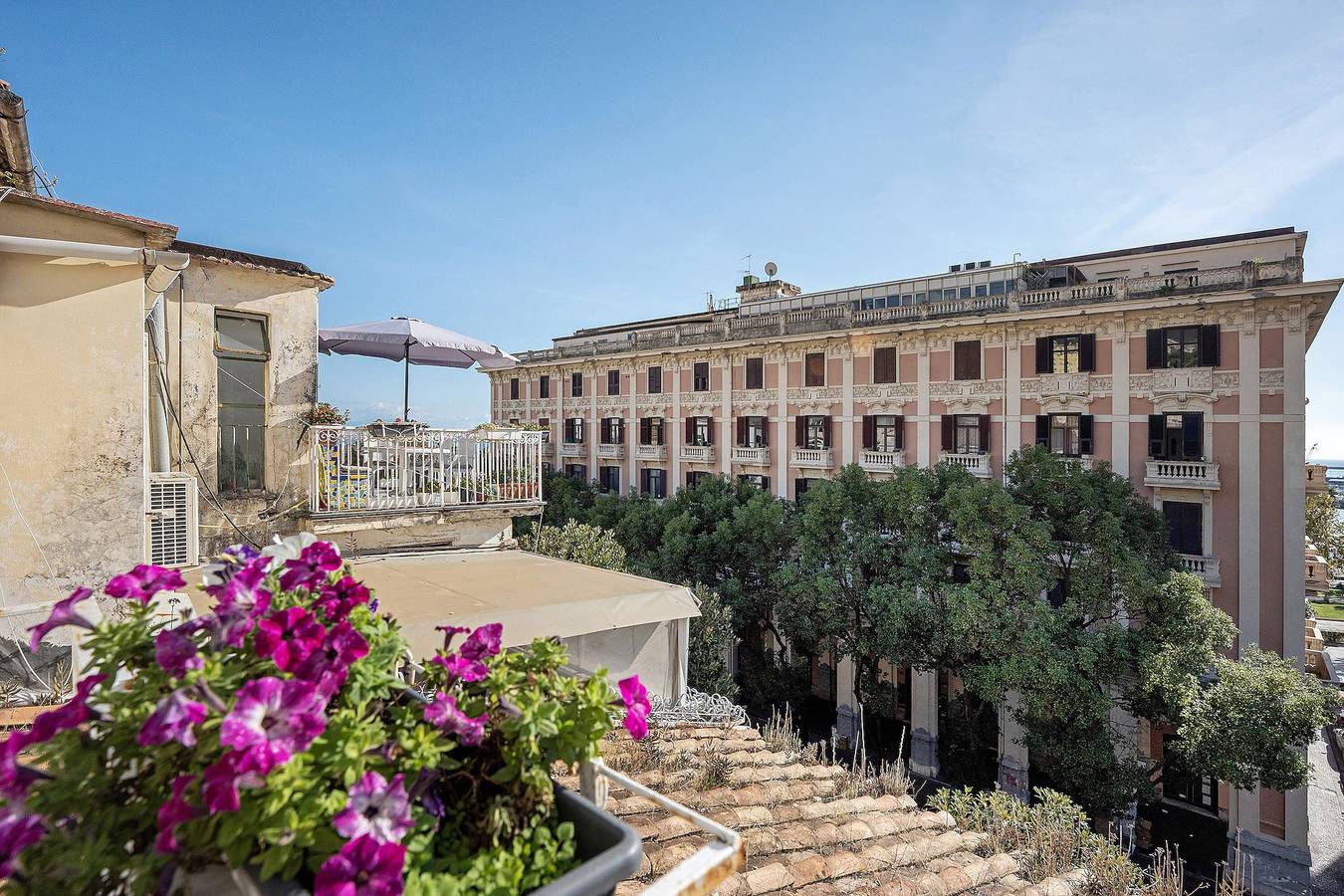 Divina Salerno – Positano Room with Sea View, Wi-Fi and Air Conditioning in Spiaggia Santa Teresa, Salerno