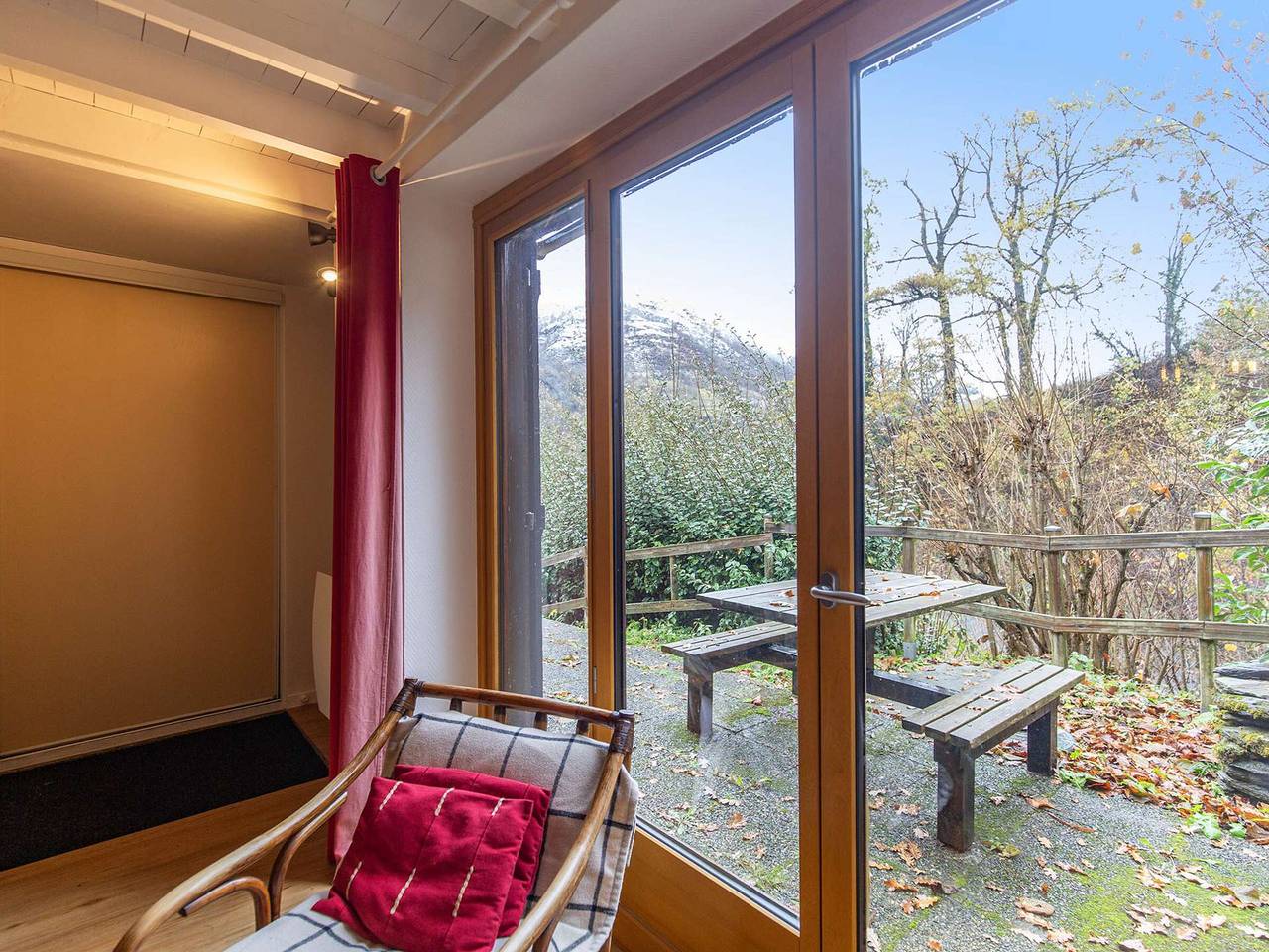 Ganze Wohnung, Charmantes T3 Duplex 5 Pers. im ruhigen Dorf mit privater Terrasse in Viella (Hautes-Pyrénées), Nationalpark Pyrenäen
