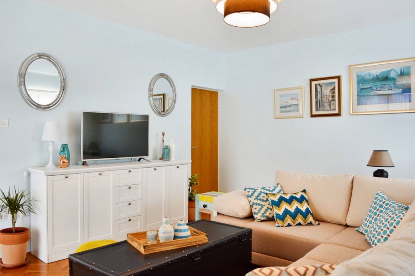 Geheel appartement, Ruim appartement in Klis + Balkon in Klis, Split-Dalmatië