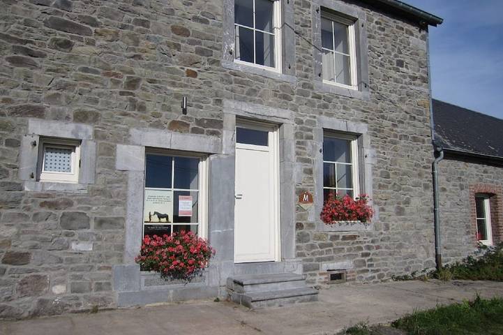 Gîte pour 8 personnes, avec terrasse et jardin