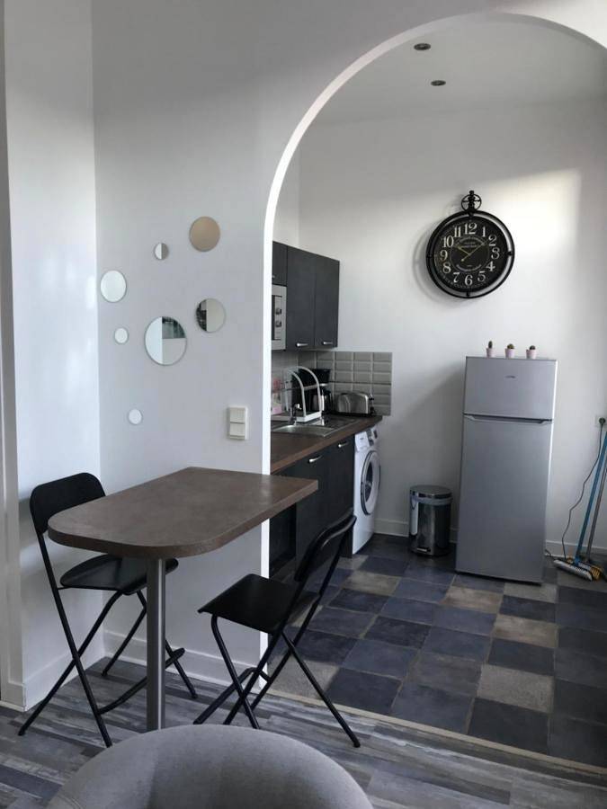 Appartement entier, One-Bedroom Apartment in Pont-Audemer, Région de Bernay