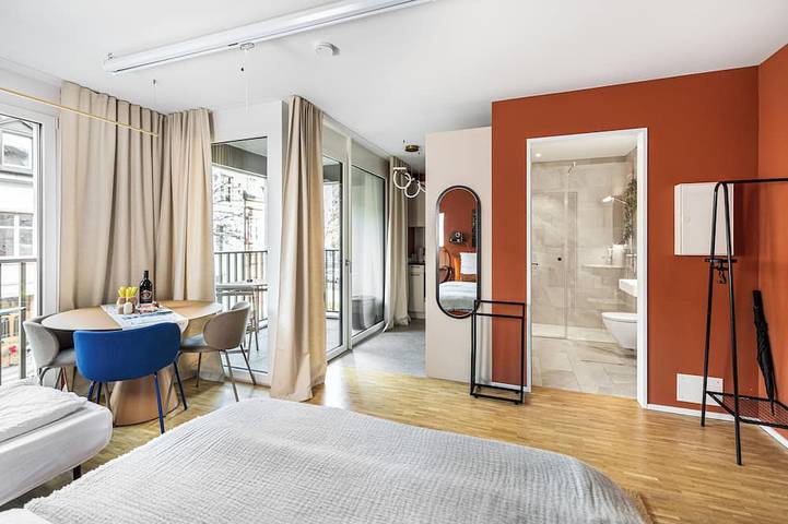 Entire apartment, Just Sunny – Central Studio near Messe & City in Basel, Region Basel RDK