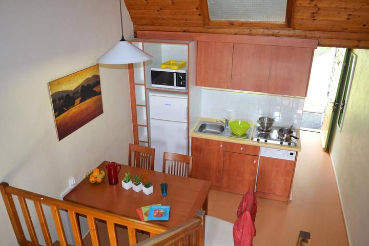 Parc de vacances pour 4 personnes, avec piscine et jardin en Auvergne - 4