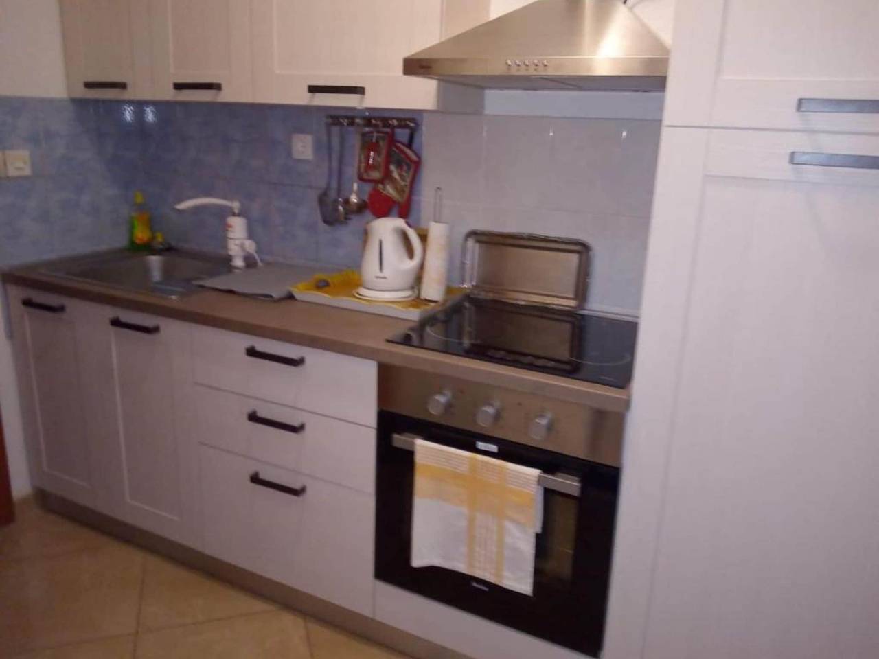 Ganze Wohnung, One Bedroom Apartment with Balcony and Sea View in Gradac, Makarska Riviera
