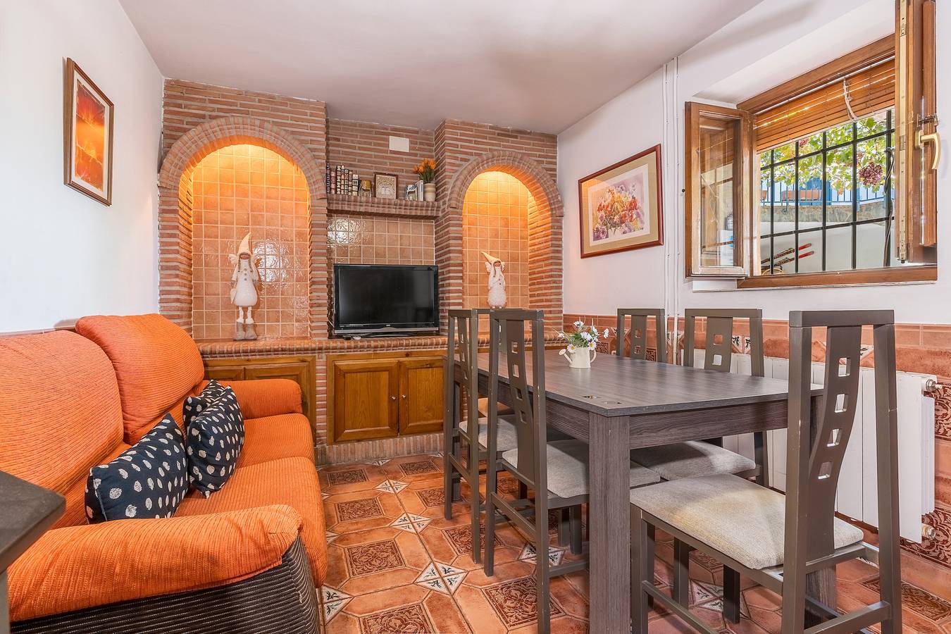 Country House 'Roque' with Mountain View, Wi-Fi and Air Conditioning in Surroundings of Sierra Nevada, Monachil