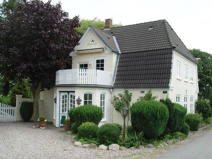 Ferienhaus für 9 Personen, mit Terrasse und Garten in Stoltebüll
