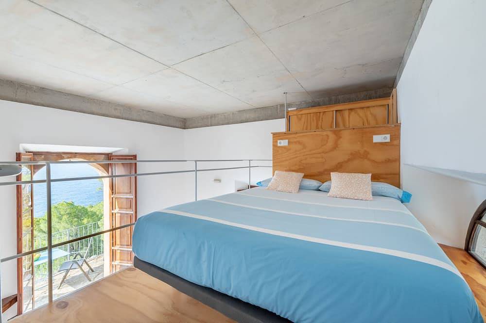 Ganze Wohnung, Deia Turm mit Blick auf das Meer und die berühmte Bucht. in Deià, Mallorca Westen