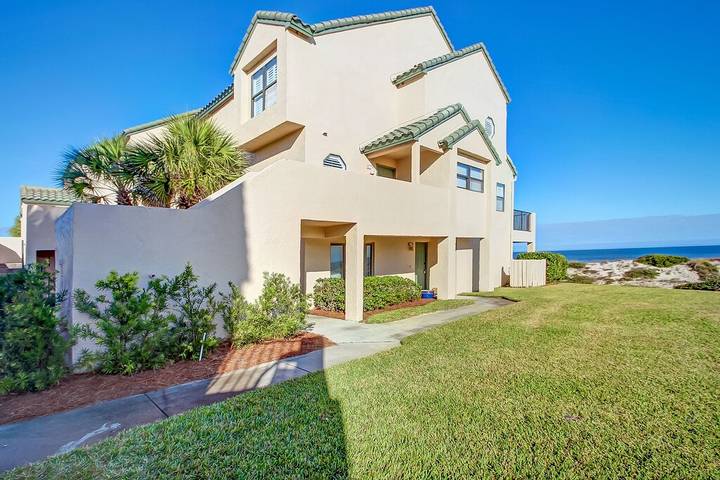 Vacation rental for 8 people, with pool and balcony, with pets in Amelia Island