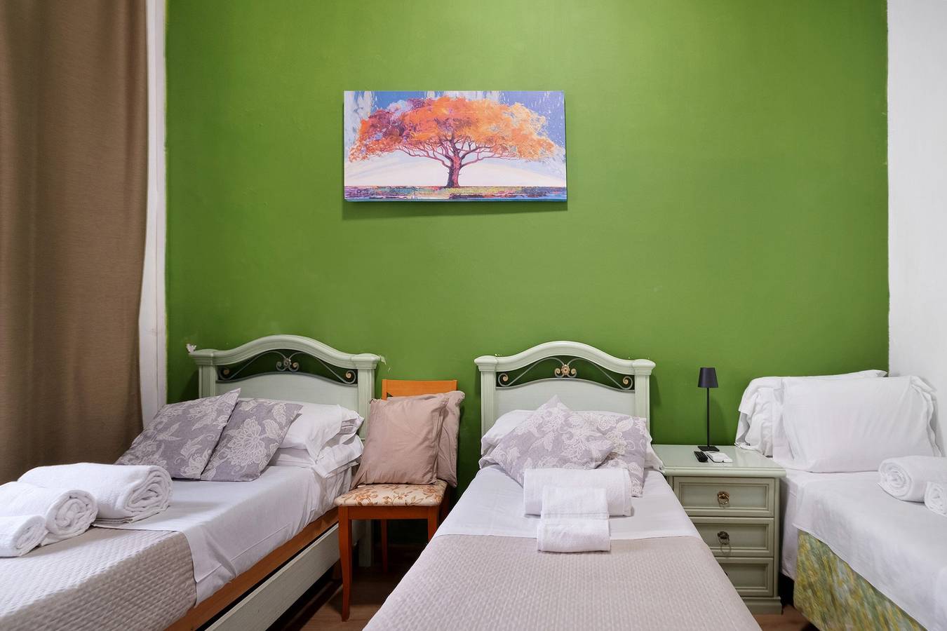 Home Joséphine – Caserta – Dreibettzimmer mit privatem externem Bad in Caserta, Caserta Provinz