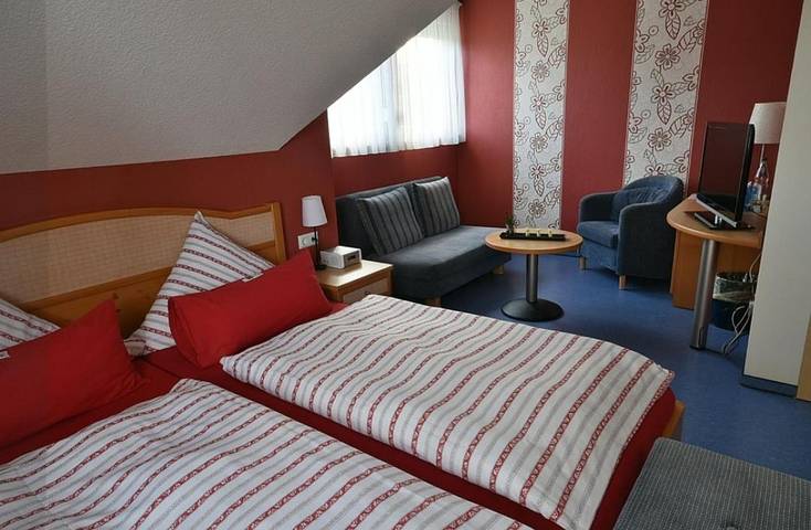 Ferienhaus für 2 Personen, mit Terrasse und Garten sowie Sauna und Ausblick in Frankenberg (Eder) - 4