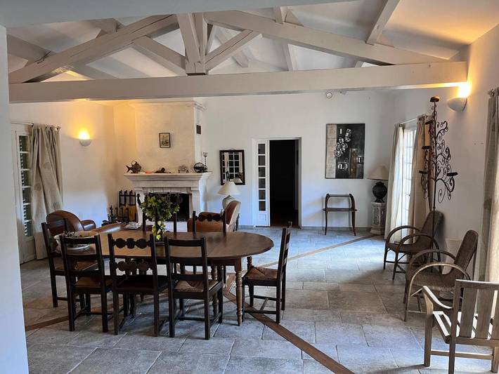 Location de vacances pour 12 personnes, avec piscine et vue ainsi que sauna et terrasse, animaux acceptés à La Celle-sous-Gouzon - 2
