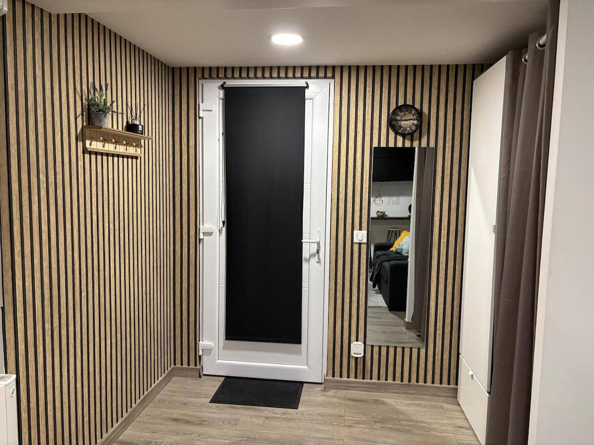 Appartement entier, Studio 5min airport Roissy Cdg Charles de Gaulle in Le Mesnil-Amelot, Seine-et-Marne