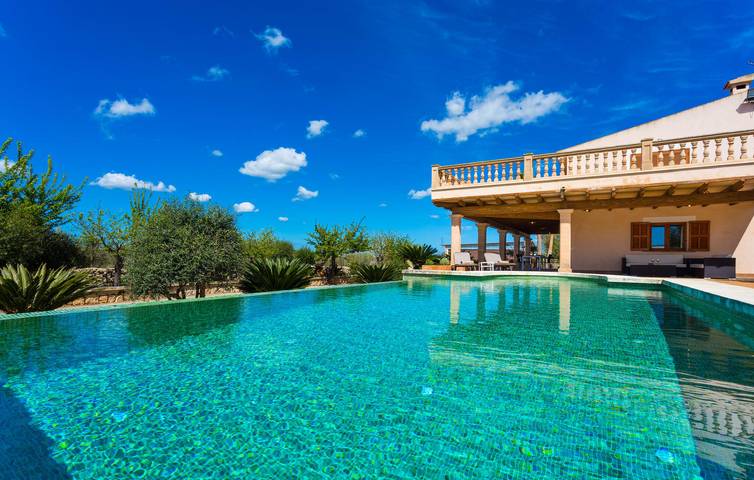 Finca for 6 people, with Terrace in Majorca