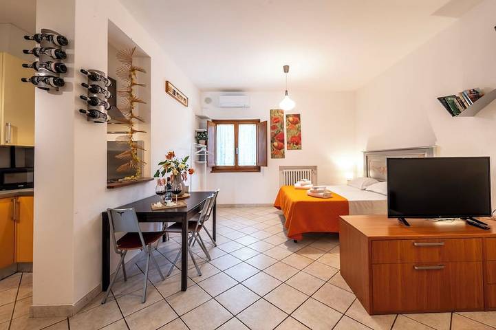 Ganze Wohnung, Gallo Nero apartment 2/4 people close to the center of Greve in Chianti in Greve In Chianti, Chianti