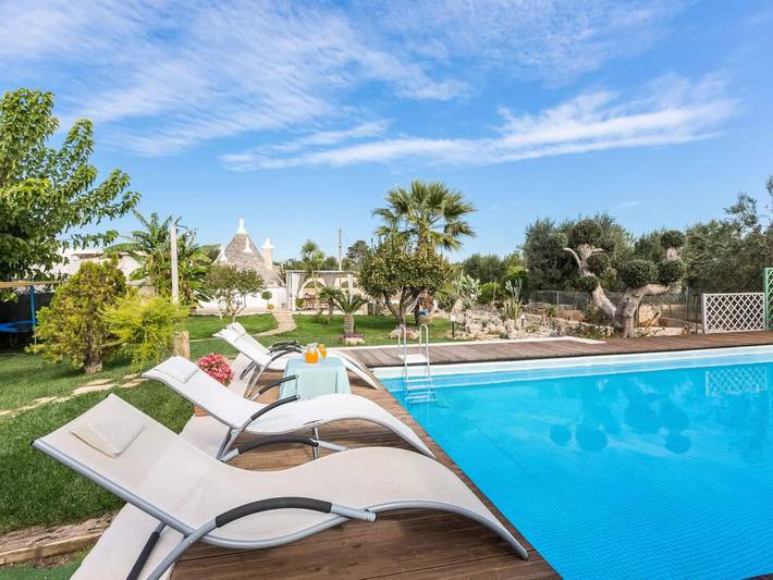 Casa vacanza per 5 persone, con piscina e giardino a San Michele Salentino