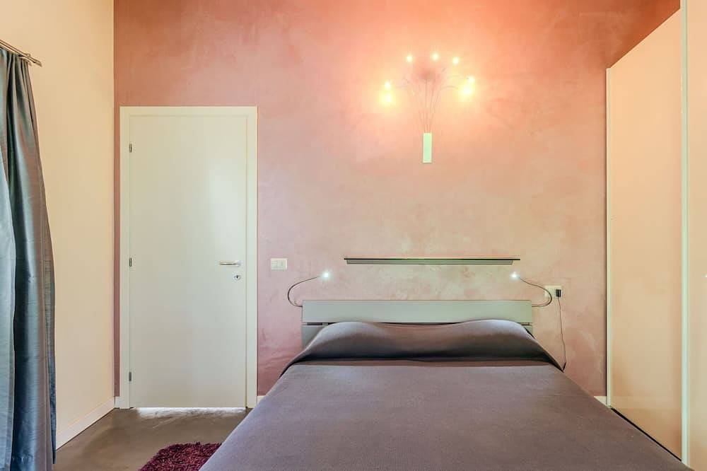 Ganze Wohnung, Angenehme Wohnung für 6 Personen mit  W-Lan, Tv und Terrasse in Claino con Osteno, Luganersee (Italien)