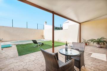 Villa in Sa Pobla, Mallorca Norden für 2 
