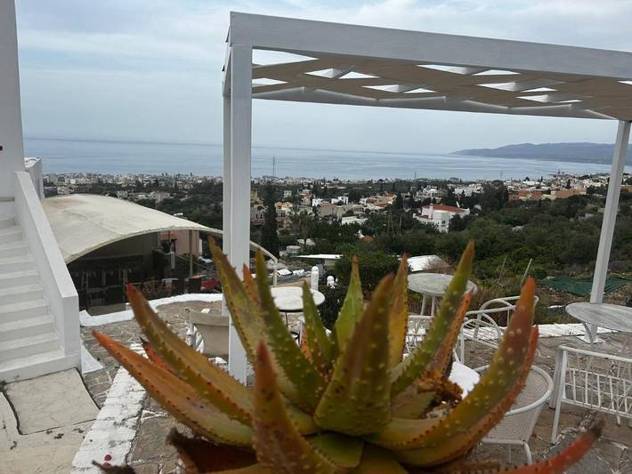 Maison d’hôte pour 10 personnes, avec vue ainsi que piscine et jardin, animaux acceptés à Chersónissos - 2