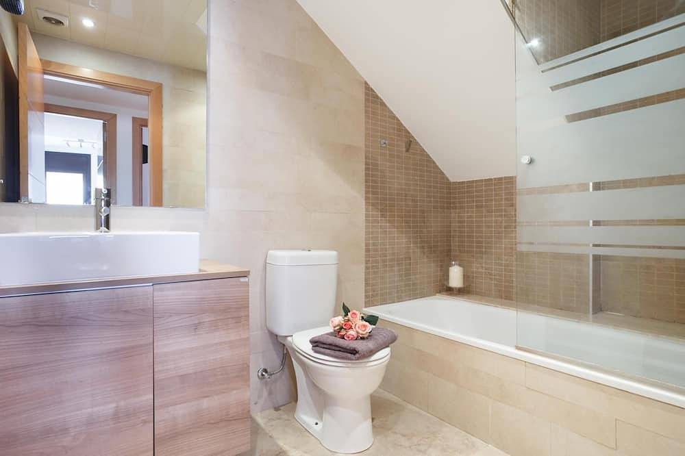 Apartamento entero, 25km Barcelona · Duplex with 2 terraces and close to the beach in Mataró, Costa del Maresme