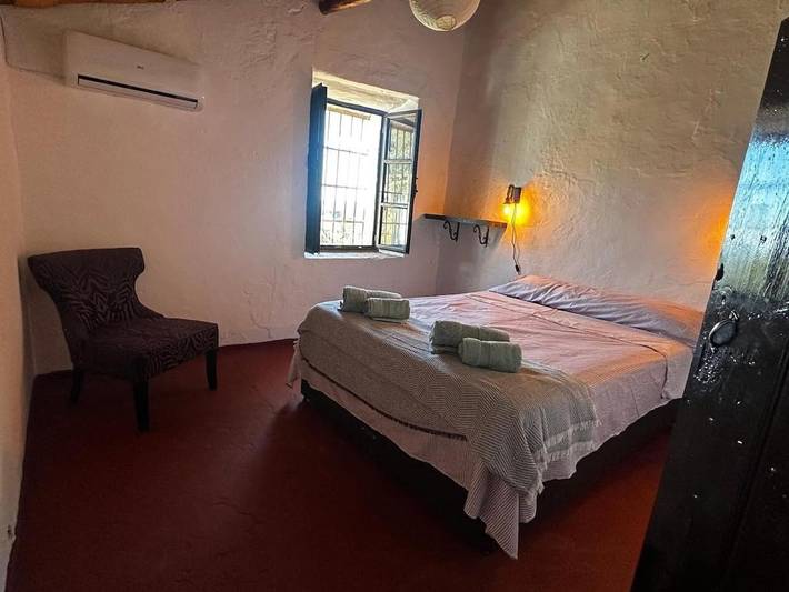 Casa de vacaciones para 8 personas, con vistas además de balcón y piscina en Sierra Norte de Sevilla - 4