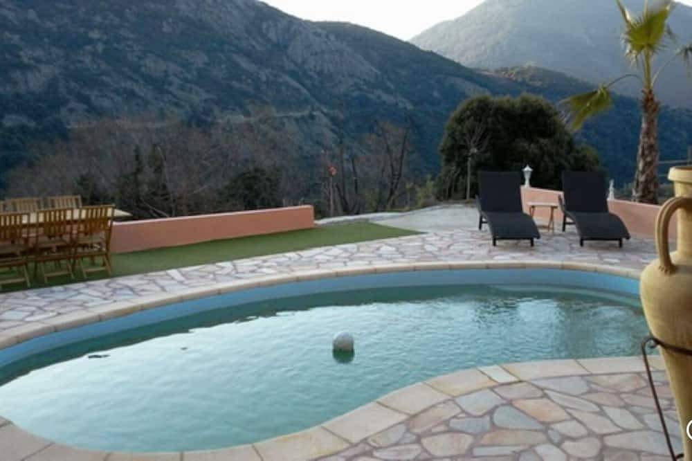 Apartamento entero, Casa Versini ce Situe a Balogna Petit Village D'une Centaine D'habitants in Balogna, Parc naturel régional de Corse
