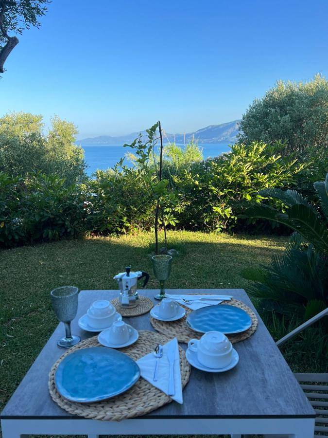 Double Room with Balcony and Sea View in Palinuro, Centola