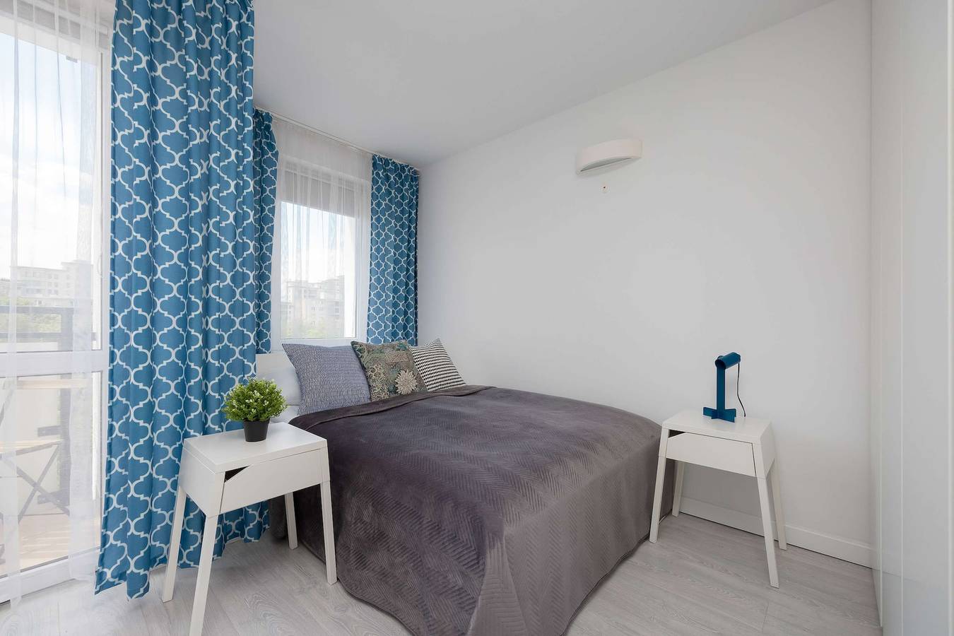 Entire apartment, Karmelicka 19 Warsaw Bright Apartment Near Centre in Warsaw Śródmieście, Warsaw