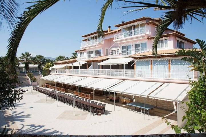 Ferienhaus für 70 Personen, mit Pool und Garten