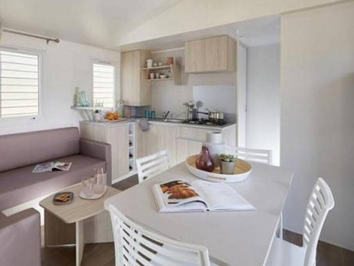 Wohnwagen für 8 Personen, mit Terrasse auf Korsika - 3