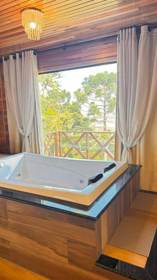 Casas e apartamentos de temporada para 3 pessoas, com jardim e vista, com animais de estimação em Bom Jardim da Serra