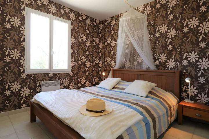 Location de vacances pour 6 personnes, avec terrasse et jardin à Saint-André-d'Allas - 2