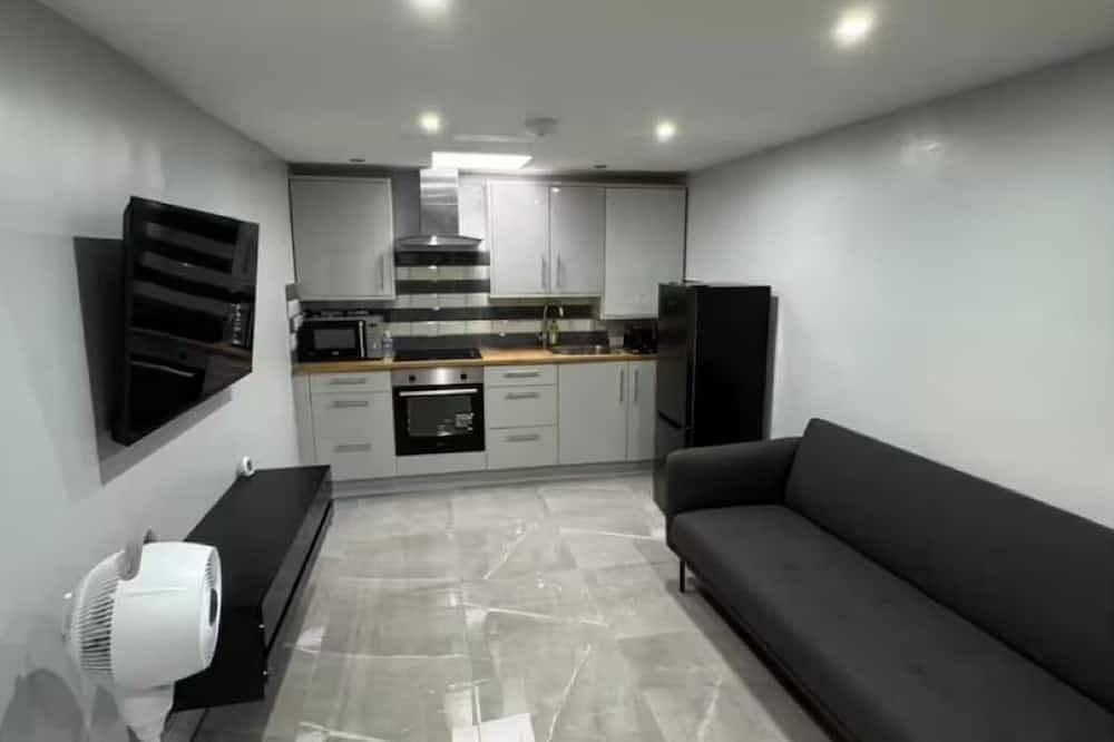 Ganze Wohnung, Place to stay in Erith in Bexley, London