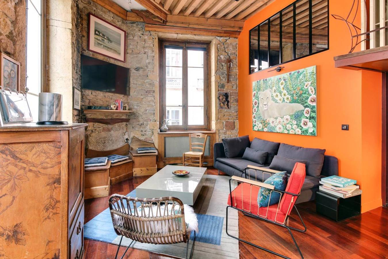 Entire apartment, Central & Atypical T3 with Private Parking Opera/Terreaux in Lyon, Rhône