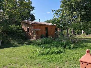 Gîte pour 2 personnes, avec jardin et terrasse dans Cassy