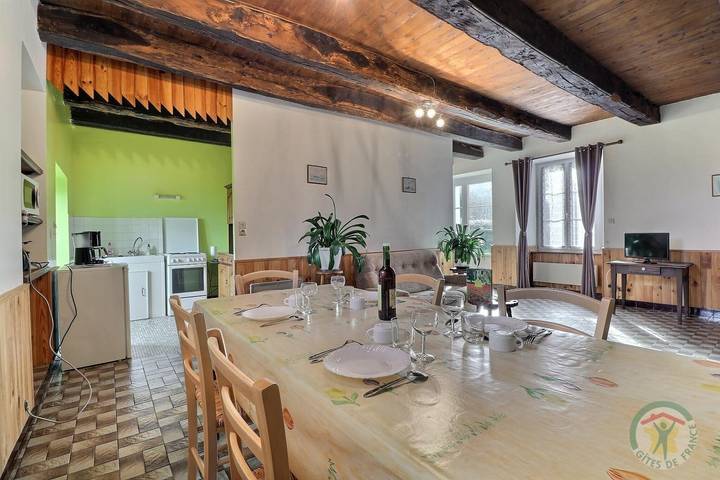 Gîte pour 3 personnes, avec jardin à Bazouges-la-Pérouse - 4